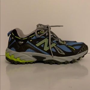 women’s new balance running shoes